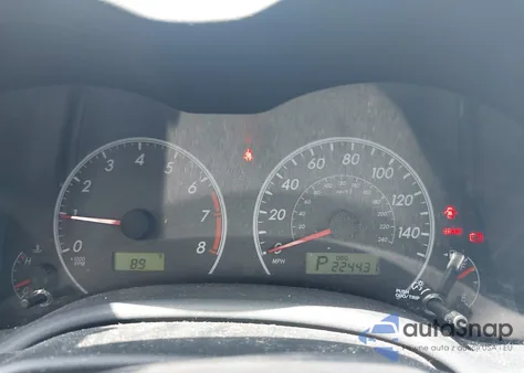 2013 Toyota Corolla Le z USA, uszkodzony, nr VIN 2T1BU4EE7DC955835